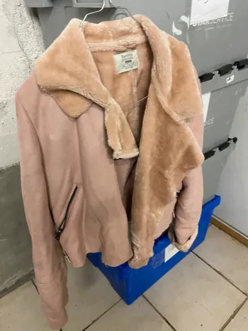 Veste femme perfecto daim bershka m bon état