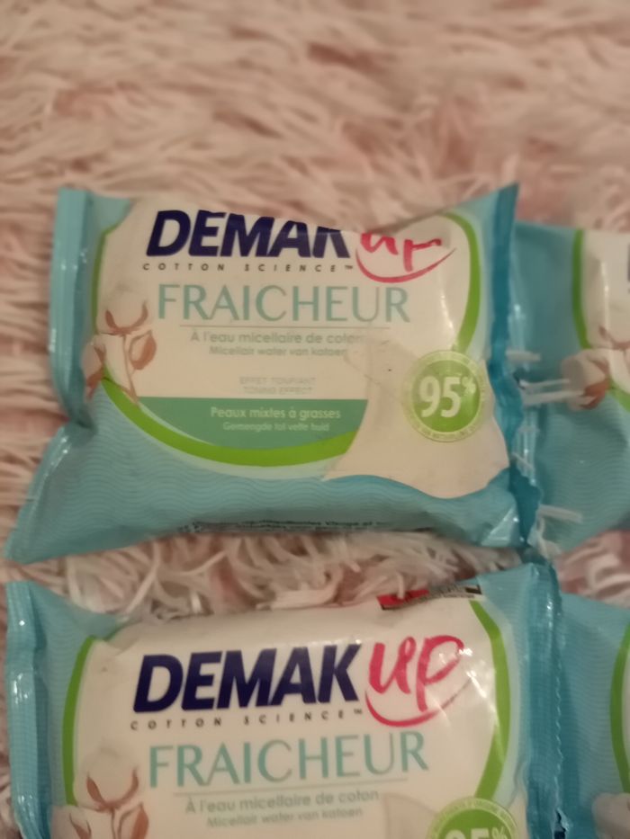 Lot paquet démaquille - photo numéro 4