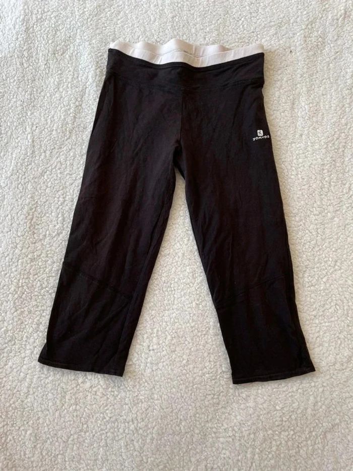 Legging pantalon de sport pantacourt noir blanc Domyos