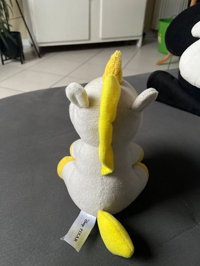 Peluche licorne bouton d’or Disney Pixar - photo numéro 3