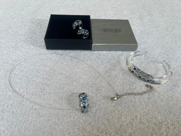 ensemble cristaluna Collier + braceler + boucles oreilles Diva swarovski neuf