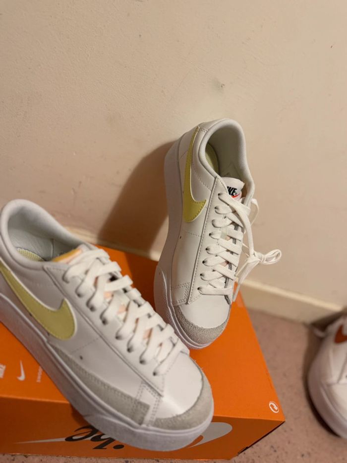 Basket plate-forme Nike - photo numéro 6
