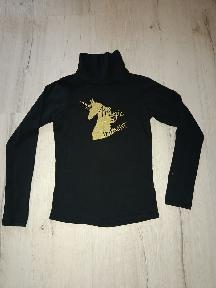 Sous pull  neuf marque orchestra taille 12 ans