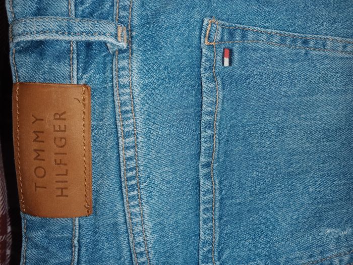 Jean Tommy Hilfiger - photo numéro 3