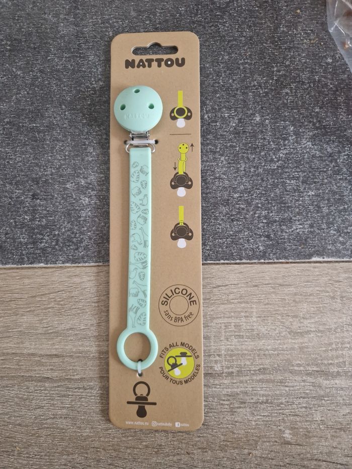 Attache tétine nattou neuf