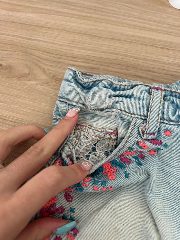 👖 Joli short en jean fleuri Denim Co. 👖 - photo numéro 4