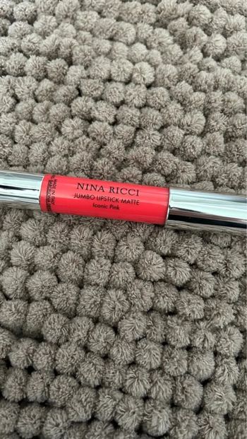 Rouge à lèvres 👄 Nina Ricci