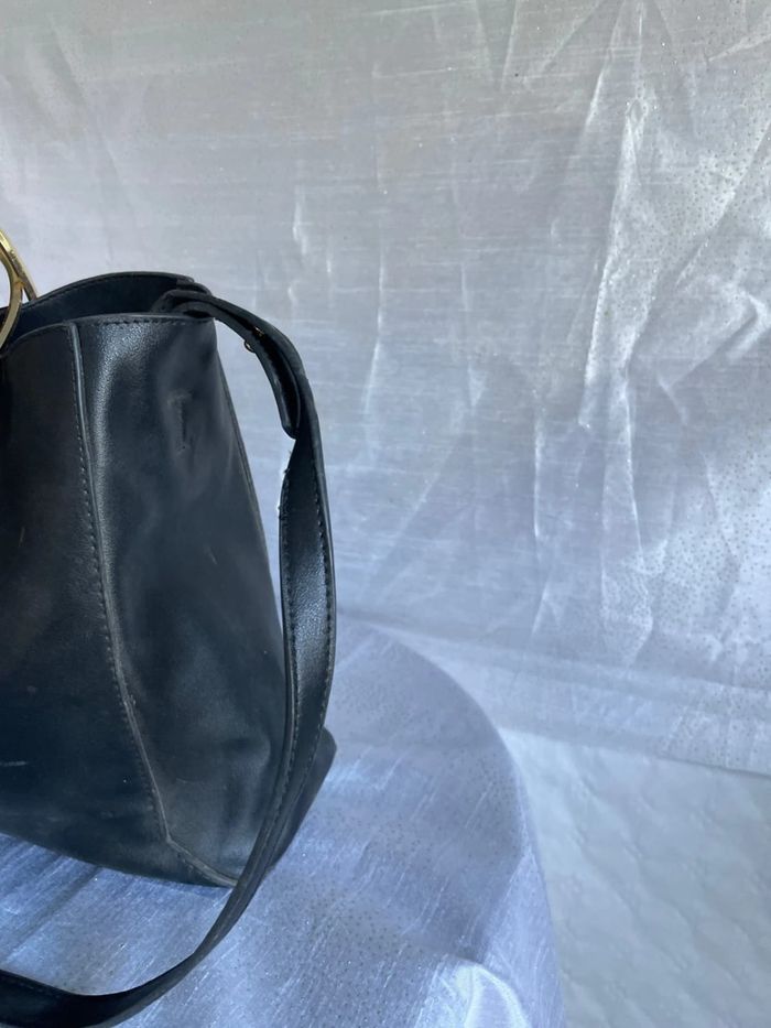 Sac noir anse doré - Très bon état - photo numéro 4