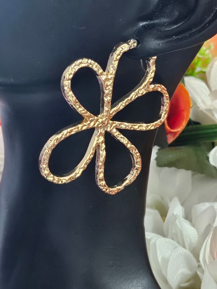 Grosse boucles d'oreilles fleurs - photo numéro 2