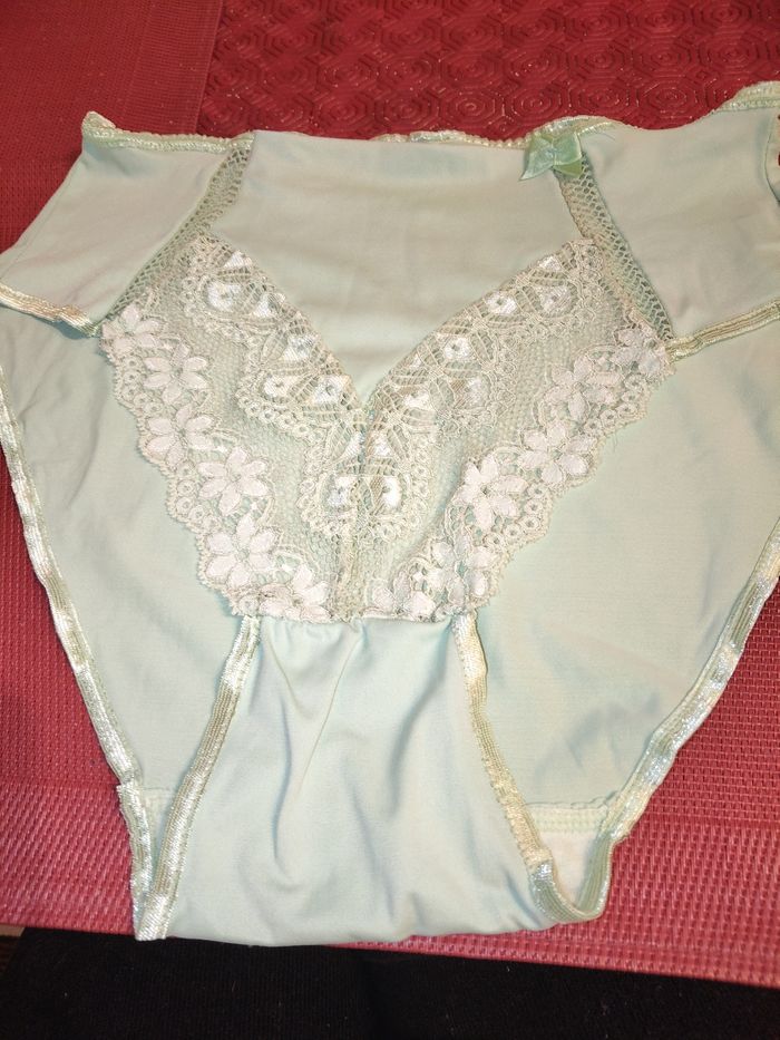 3 culottes gainantes neuves T. 38/40 - photo numéro 7