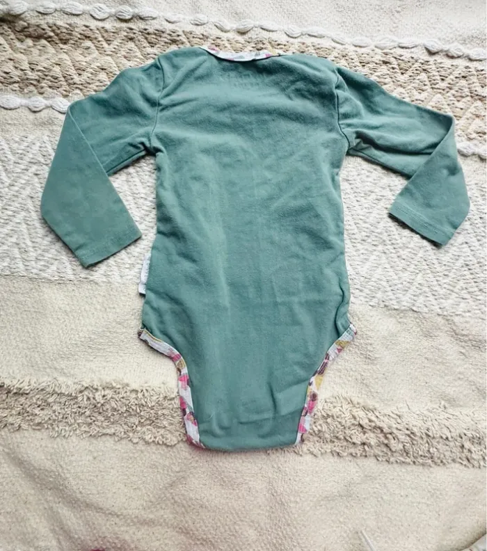 Lot 4 bodies Petit Béguin 12M 80cm - photo numéro 3