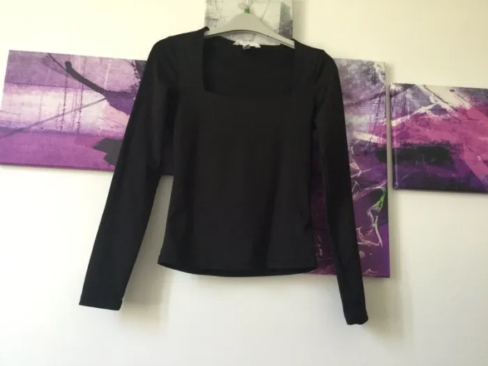 Top noir col en u H&M taille xs