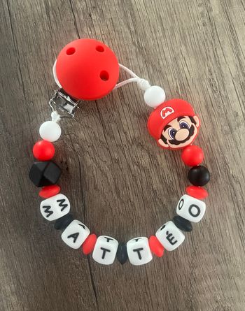 Attache tétine personnalisée Mario