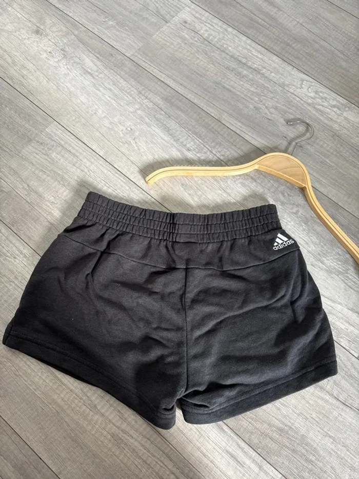 short Adidas - photo numéro 4