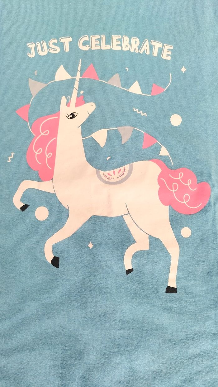🩵 T-shirt manches courtes licorne 🦄 - 6 ans - Kiabi - Très bon état 🩵 - photo numéro 2
