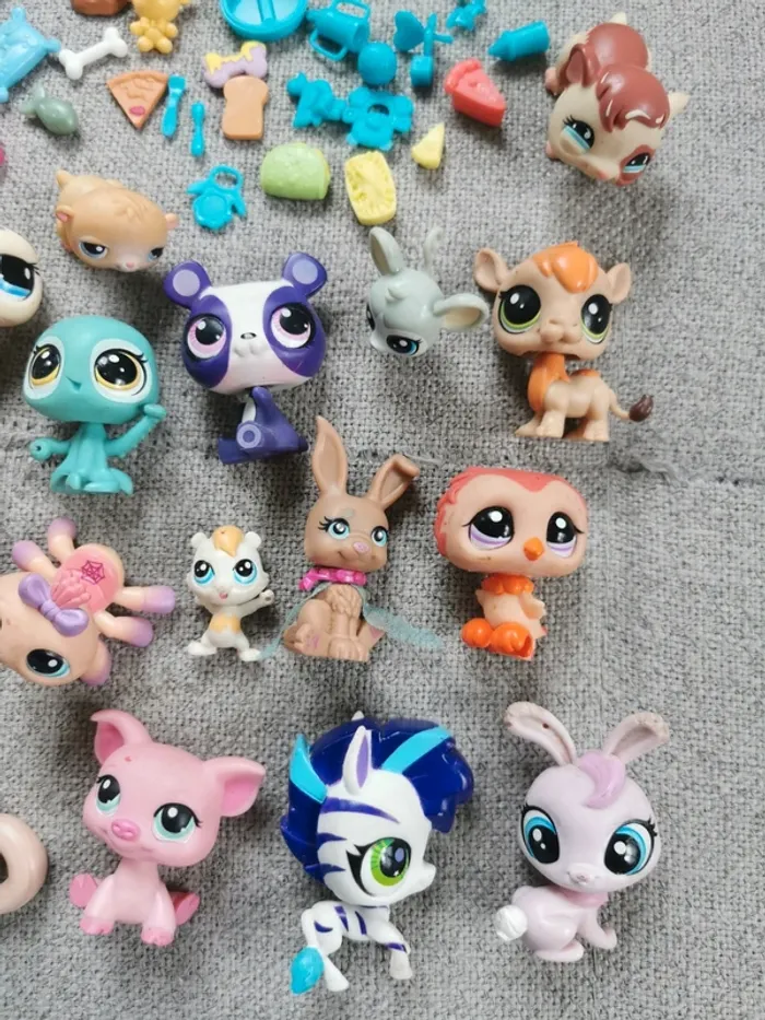 Lot de 68 figurines Hasbro Littlest pet shop Lps - photo numéro 2