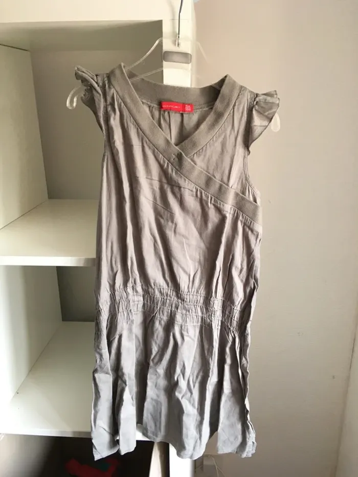 Robe.