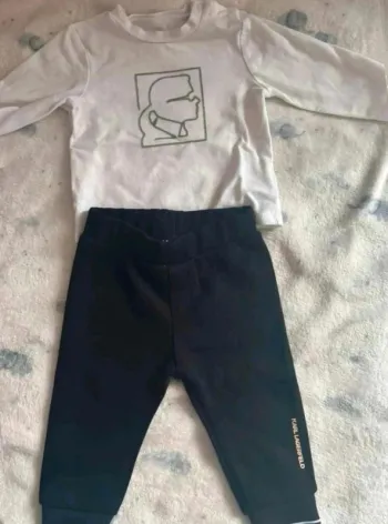 Ensemble Karl Lagerfeld taille 6 mois