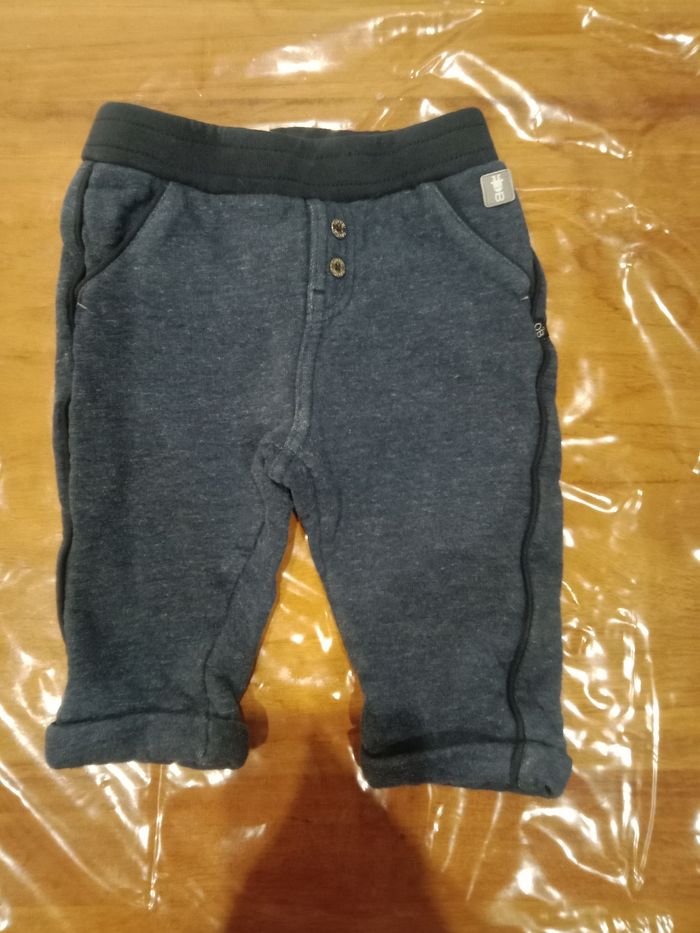 Lot vêtements 12 mois - photo numéro 4