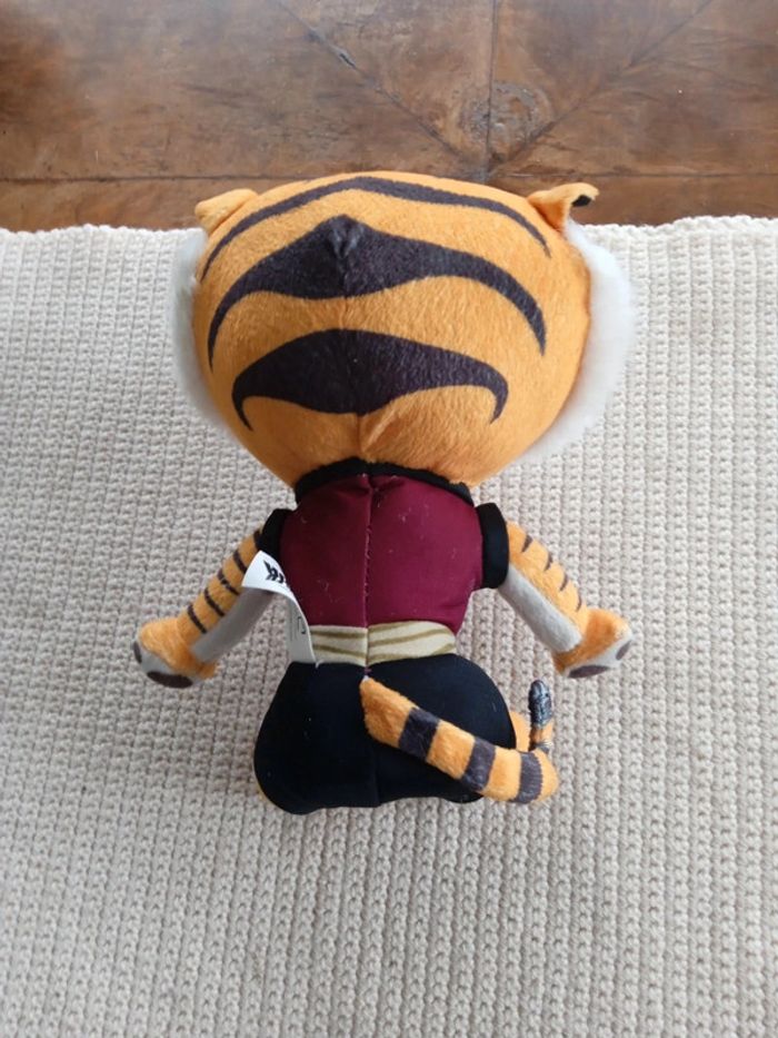 Peluche kung fu panda tigresse - photo numéro 3