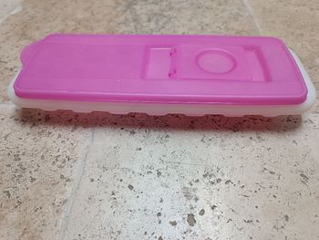 Tupperware bac à glaçons avec couvercle de remplissage 