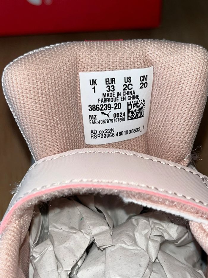 Baskets Puma filles roses neuves Taille 33 - photo numéro 7