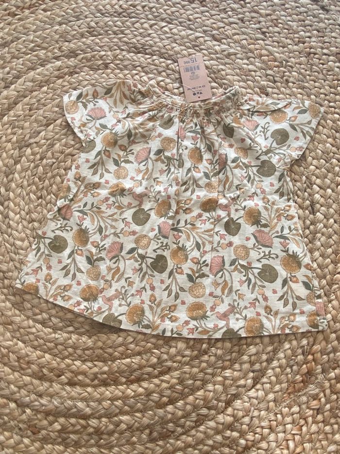 Blouse, neuve avec étiquette 24 mois