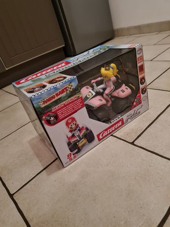 Voiture télécommandé Peach mario kart
