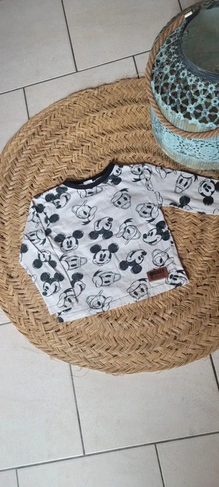 Joli t-shirt manches longues Taille 110/116 Mickey - photo numéro 2