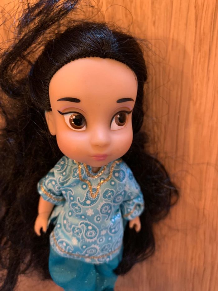 petite poupée Animator Jasmine Disney dessin animé Aladdin habillée  poupée n•2 - photo numéro 2