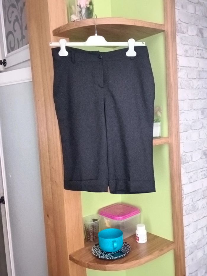 Pantacourt femme taille 40 42 - photo numéro 2