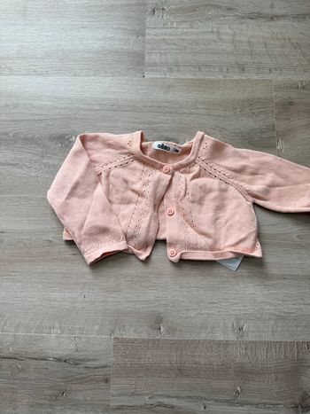 Gilet bébé rose 