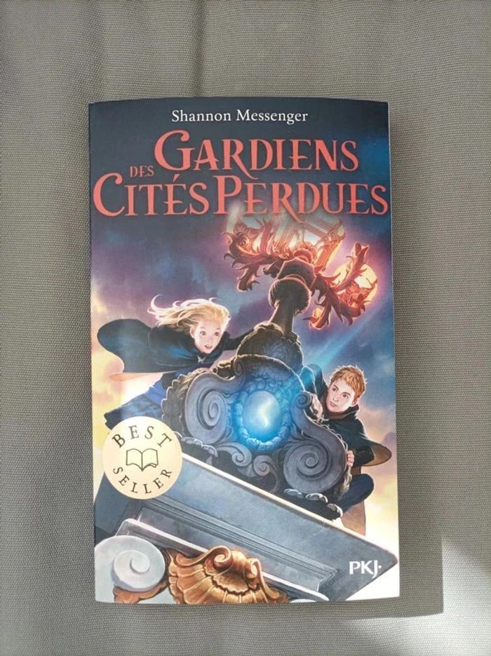 Livre " gardiens des cités perdues" neuf