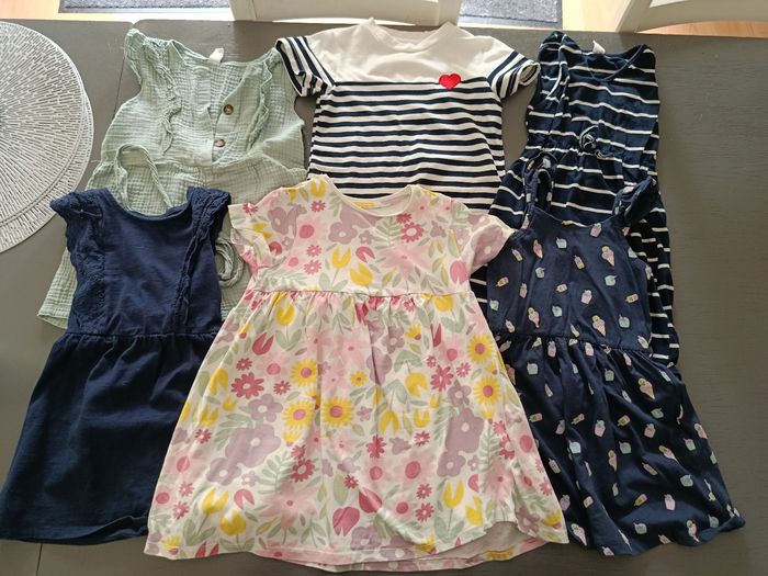 Lot vêtements fille 4 ans - photo numéro 8