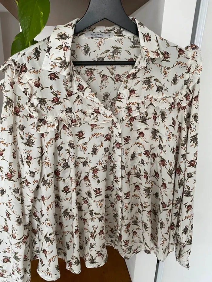 Chemise volant