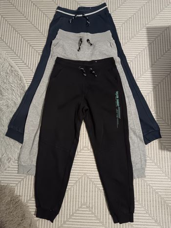 Lot 3 joggings 10-12ans, très bon état