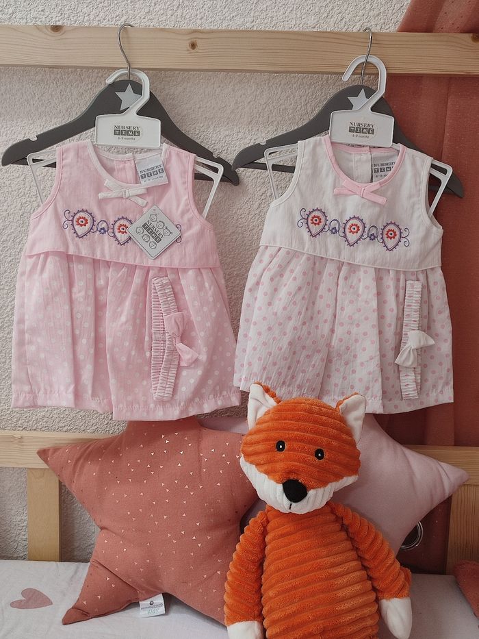 Lot de 2 robes - Rose pâle et blanc - 6/9 mois - Neuf - Nursery time - photo numéro 2