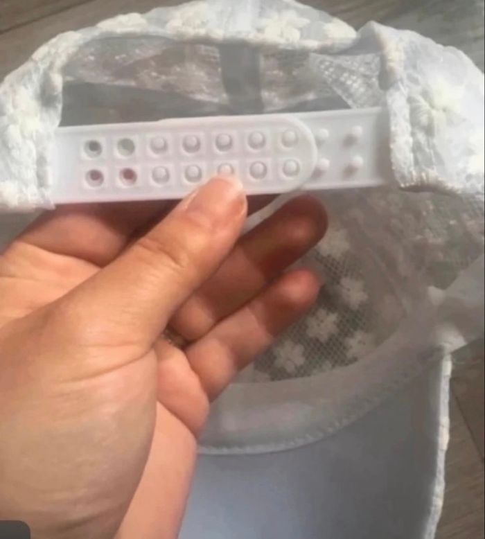 Casquette réglable NEUVE pour femme couleur blanc - photo numéro 6