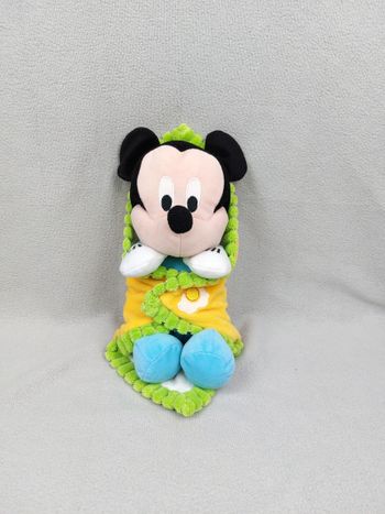 Doudou peluche Mickey bleu 30 cm couverture jaune vert nuage Disney