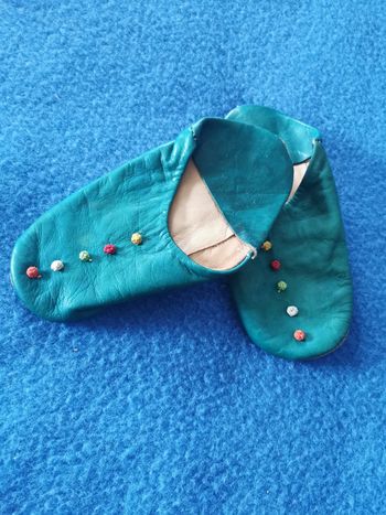 Pantoufles babouches en cuir vert