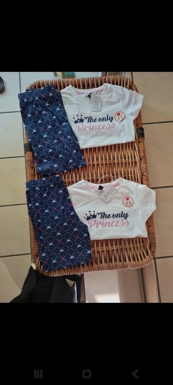Lot de 2 pyjamas fille " the only princess" neufs 6 ans