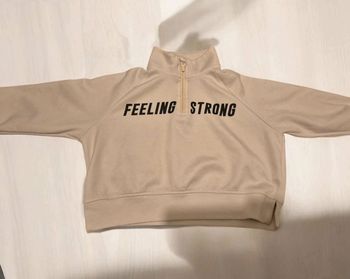 Pull  avec  fermeture eclair Zara  enfant,  très  état 9/ 10  ans