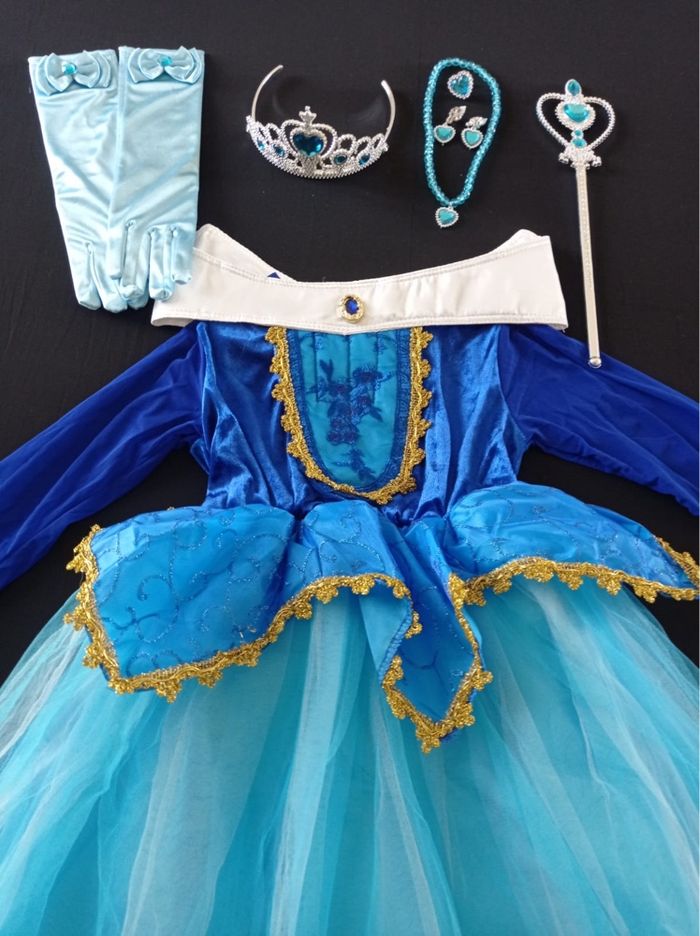 Déguisement robe de princesse et accessoires 6ans - photo numéro 3