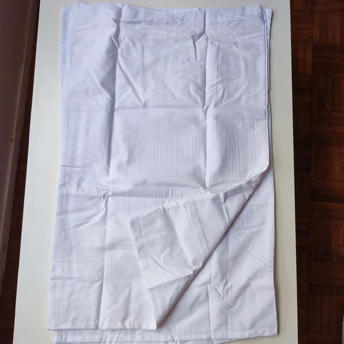Lot de 2 taies d'oreiller blanches en coton de 43 x 68 cm - photo numéro 2