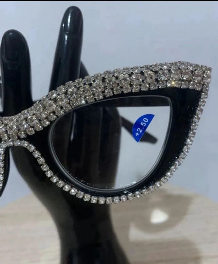 Lunette de vue 2.50 chic avec de strass 🍭🍭 - photo numéro 3