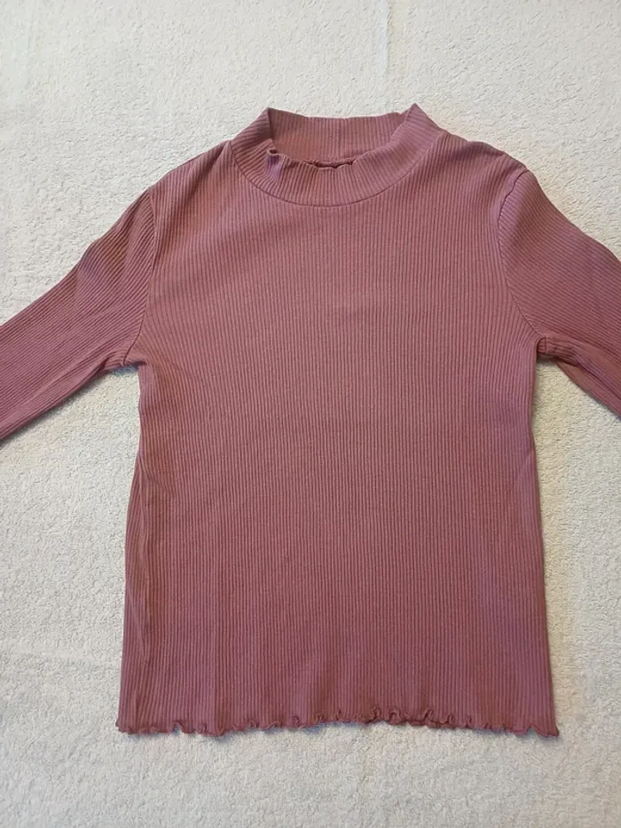 Sous-pull Kiabi 10 ans (réf perso G-F3)(familleac72)