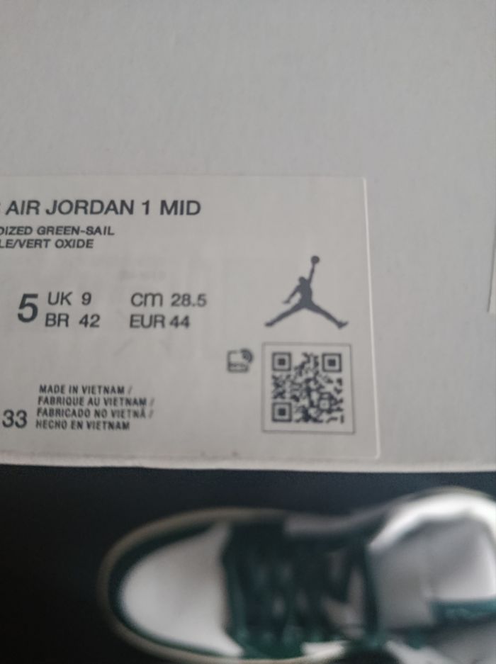 Air Jordan 1 MID Authentique 
Neuf - photo numéro 9