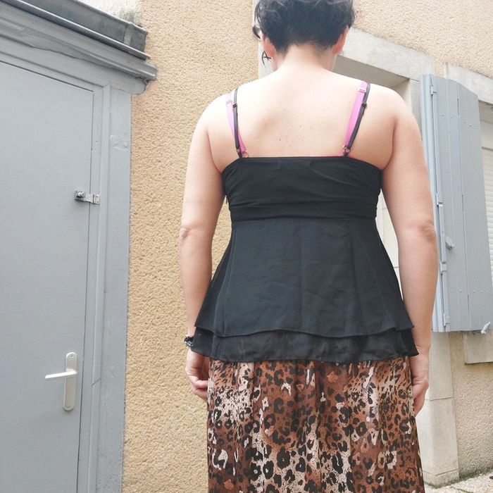 Superbe haut de fêtes taille 38 - photo numéro 3