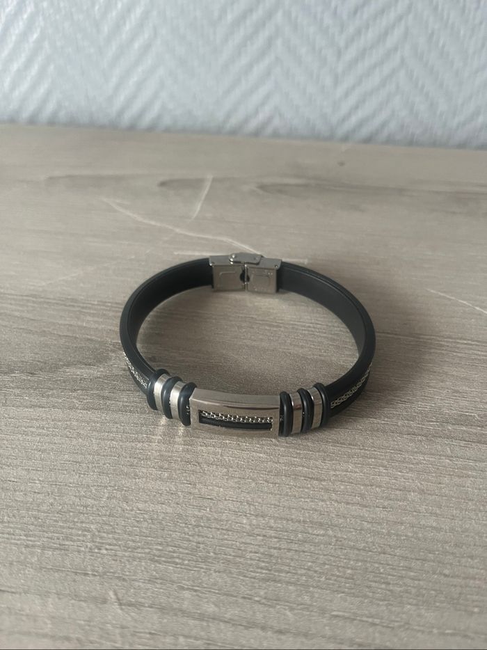 Bracelet en acier inoxydable élégant - photo numéro 2