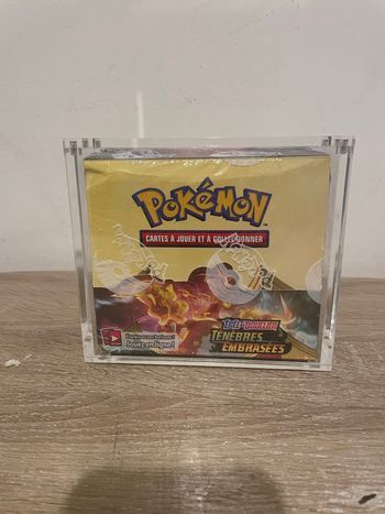 Display Pokemon Épée Bouclier Ténèbres Embrassées  Scellé items  rare 
